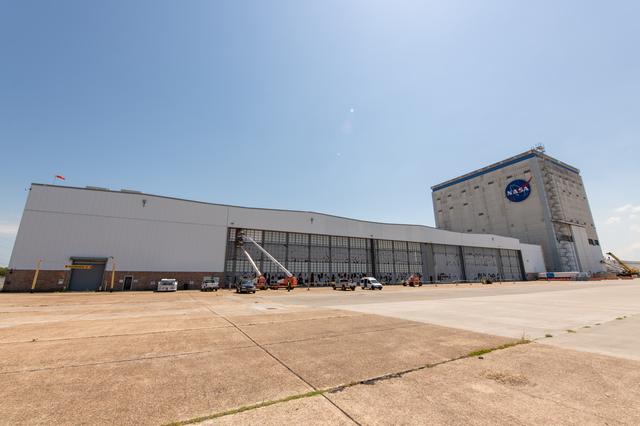 NASA image: Michoud Assembly Facility Employees Wear PPE As Site Transitions to Stage 3 of NASA’s Return-To-Work Framework
